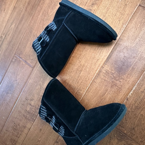 Used once! Bear paw Brand Boshie black boots size 3 big kid/girl - Picture 6 of 8